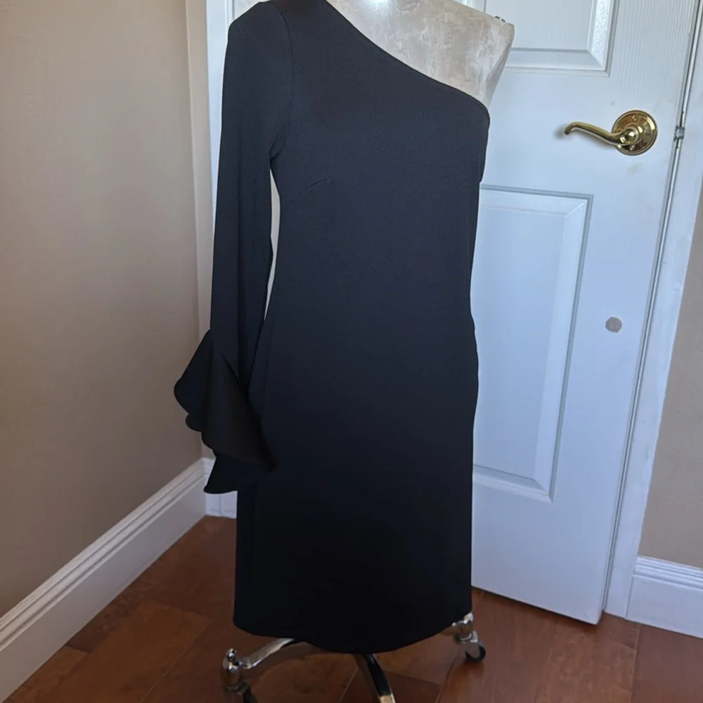 TRINA TURK Women’s Black Kadinsky One Shoulder  Cocktail Mini Dress 10
